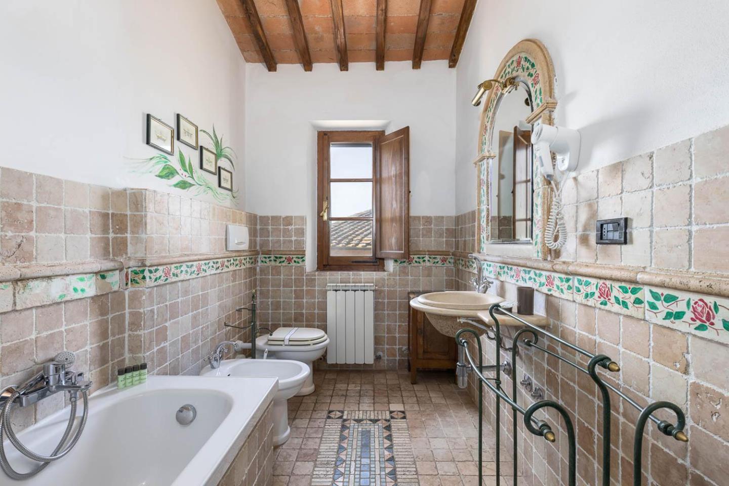Relais Antico Borgo San Lorenzo Поджибонси Экстерьер фото