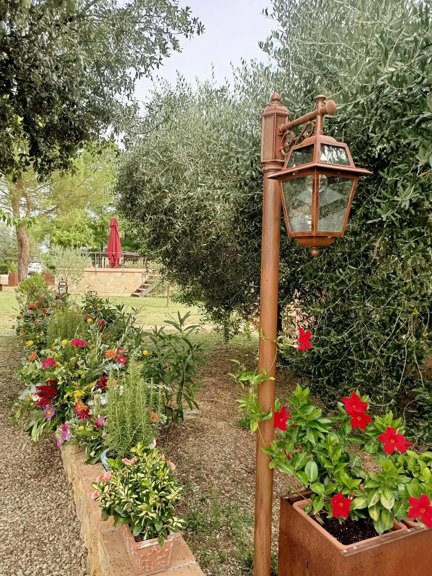 Relais Antico Borgo San Lorenzo Поджибонси Экстерьер фото
